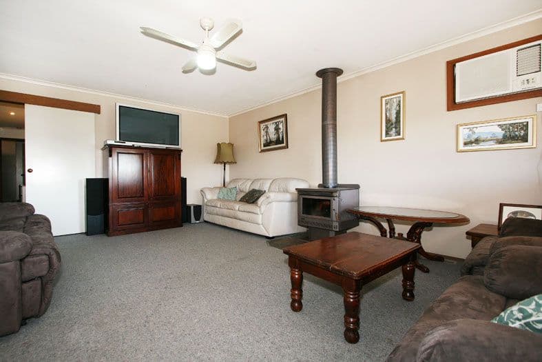 21 Penola Drive, SEVILLE VIC 3139, Seville - Thumbnail 5