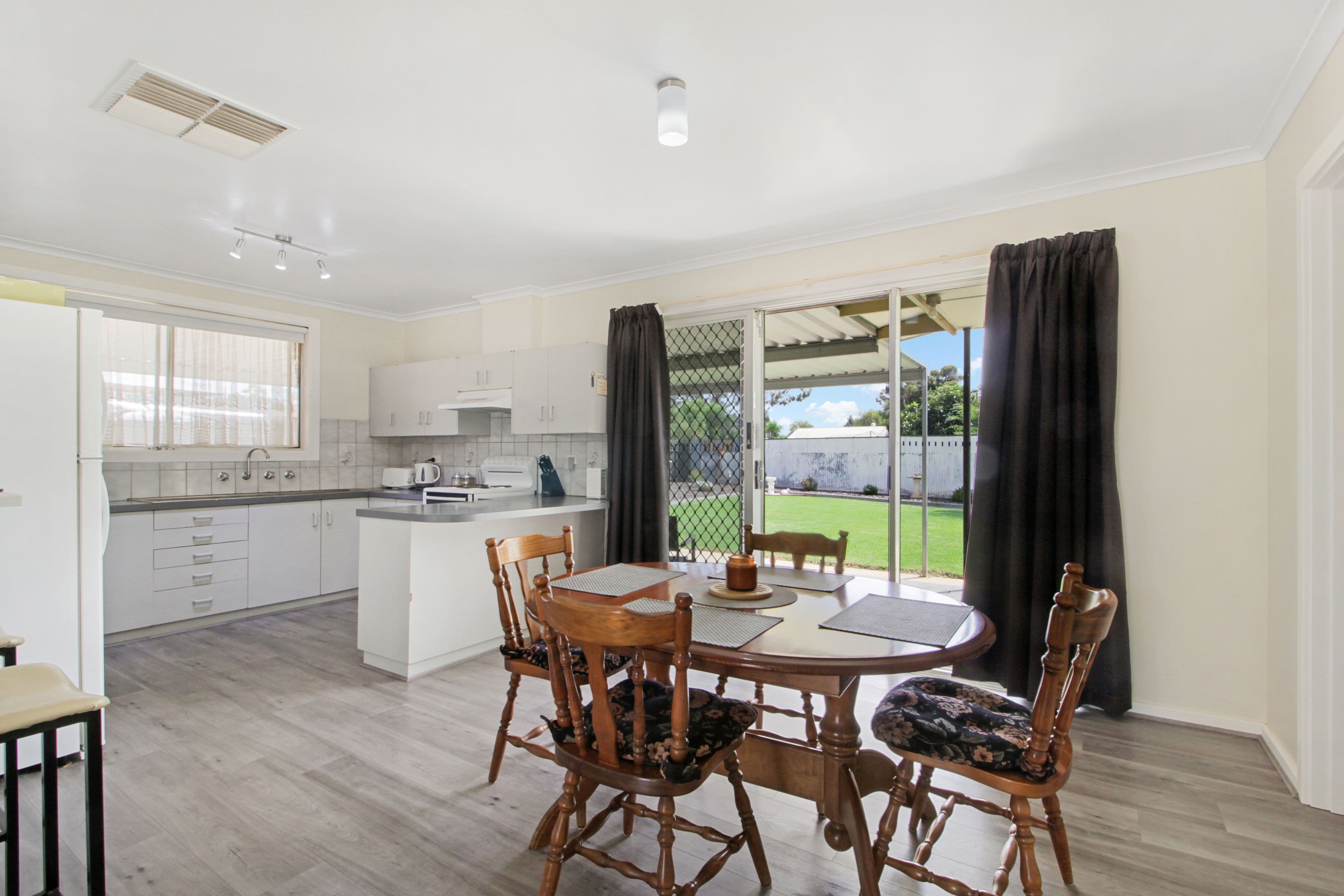 224 Twentyfirst Street, Renmark SA 5341, Renmark - Thumbnail 4