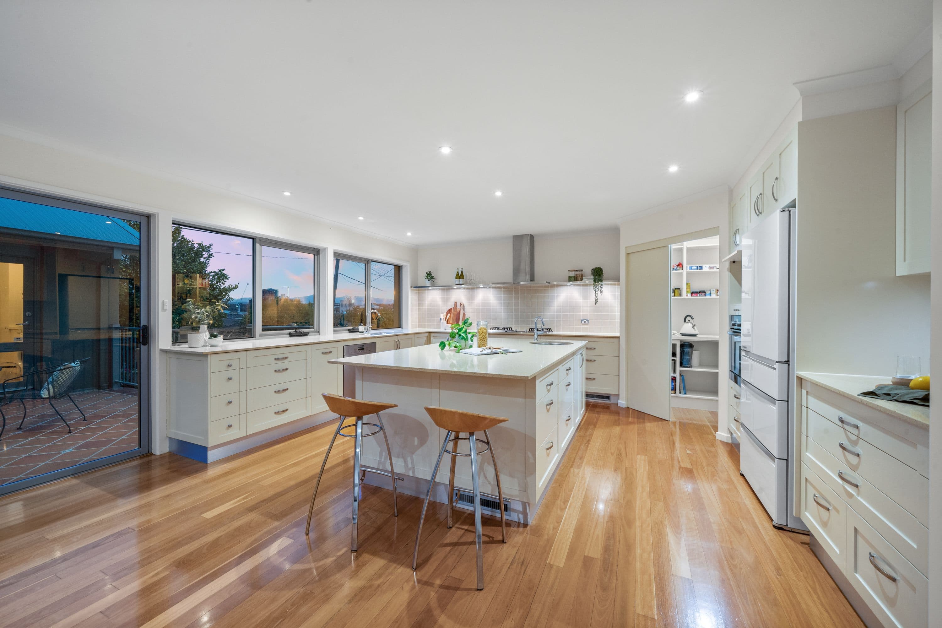 24 Bamford Street, Hughes ACT 2605, Hughes - Thumbnail 2