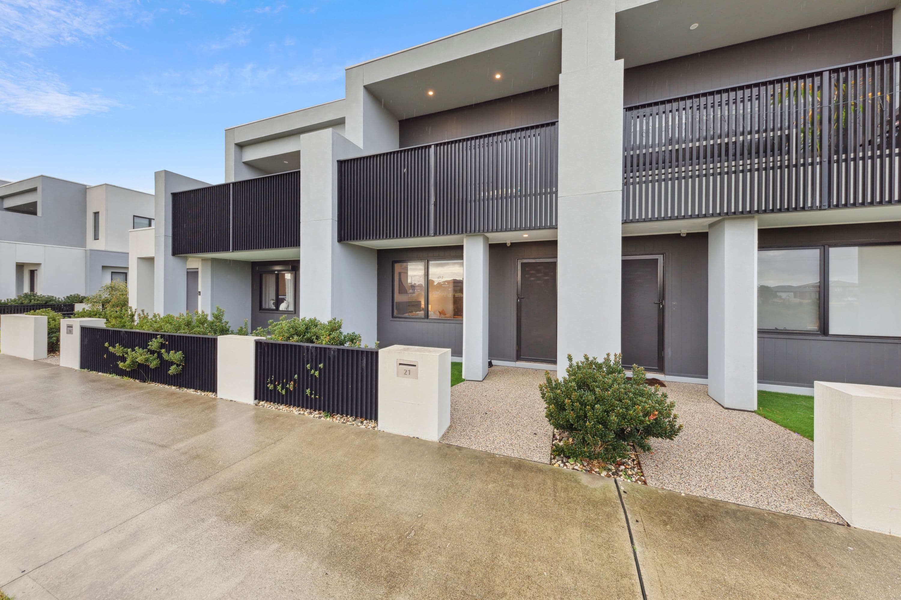 21 Tagore Walk, Officer VIC 3809, Officer - Thumbnail 2