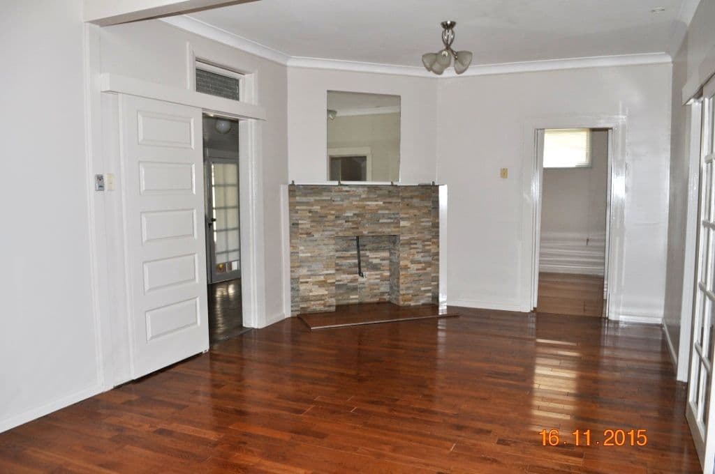 63 Berthong Street, Cootamundra - Thumbnail 2