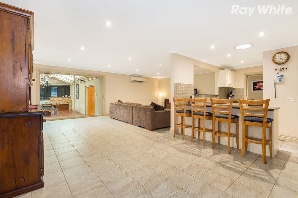 11 Thornley Close, Ferntree Gully VIC 3156, Ferntree Gully - Thumbnail 4