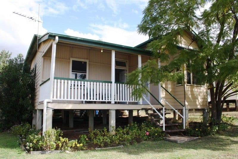 70 Stuart-Russell Street, MUNDUBBERA QLD 4626, Mundubbera - Image 1
