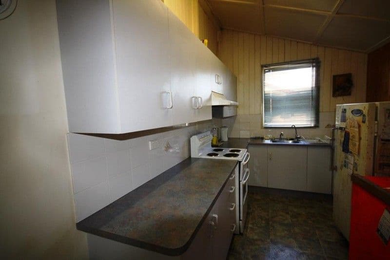 70 Stuart-Russell Street, MUNDUBBERA QLD 4626, Mundubbera - Thumbnail 5