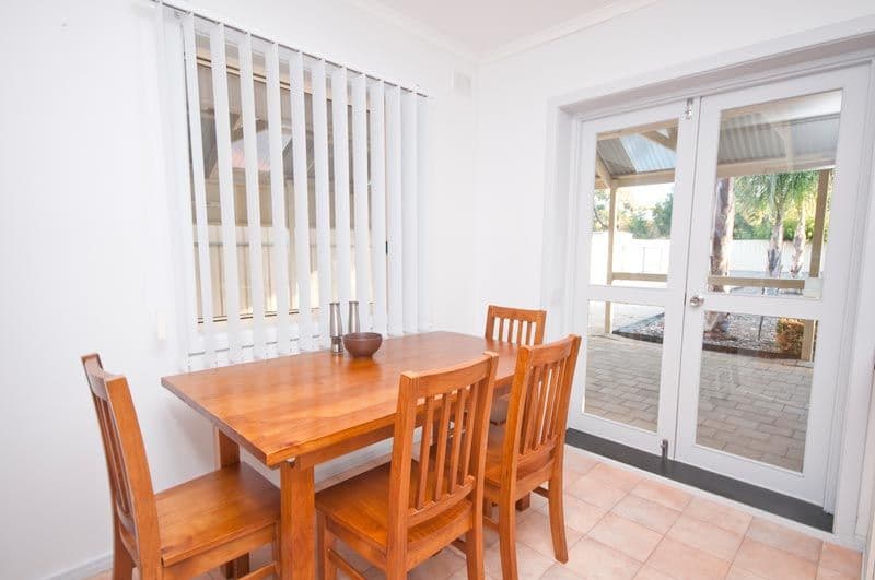 16 Conington Crescent, Morphett Vale SA 5162, Morphett Vale - Thumbnail 2