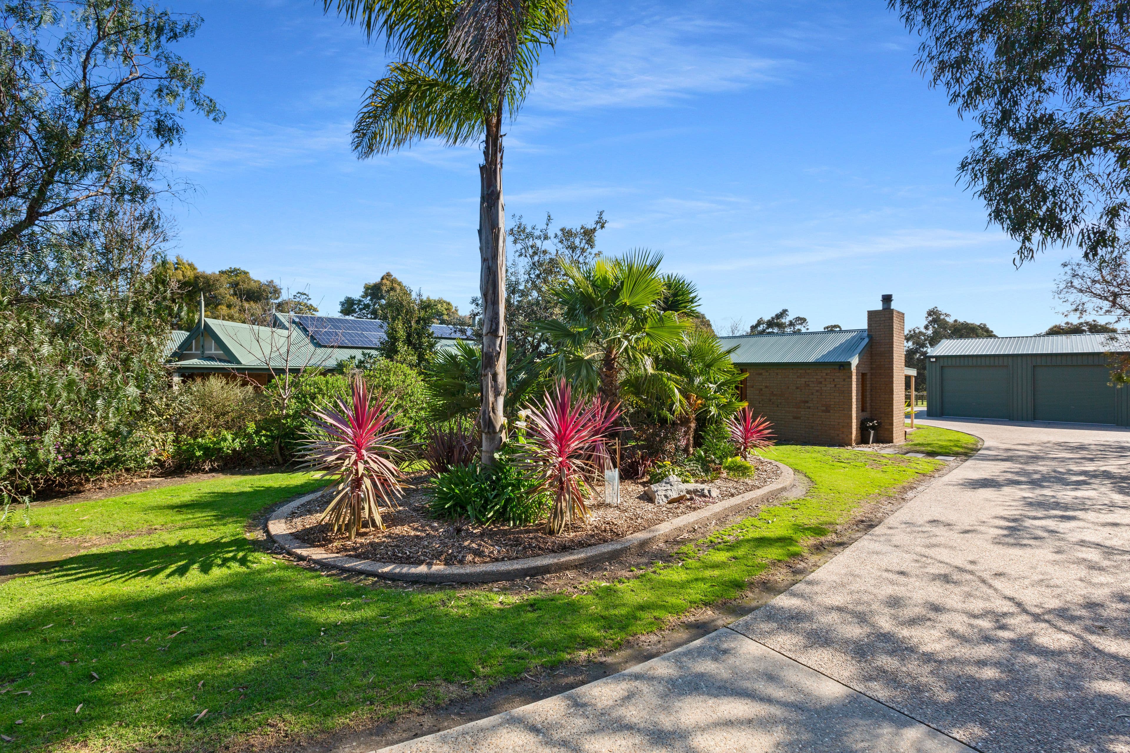35 Walter Way, Cranbourne South VIC 3977, Cranbourne South - Thumbnail 2