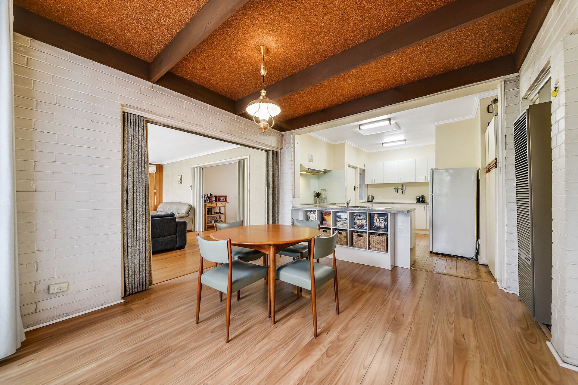 11 Winbourne Road, Mount Waverley VIC 3149, Mount Waverley - Thumbnail 5
