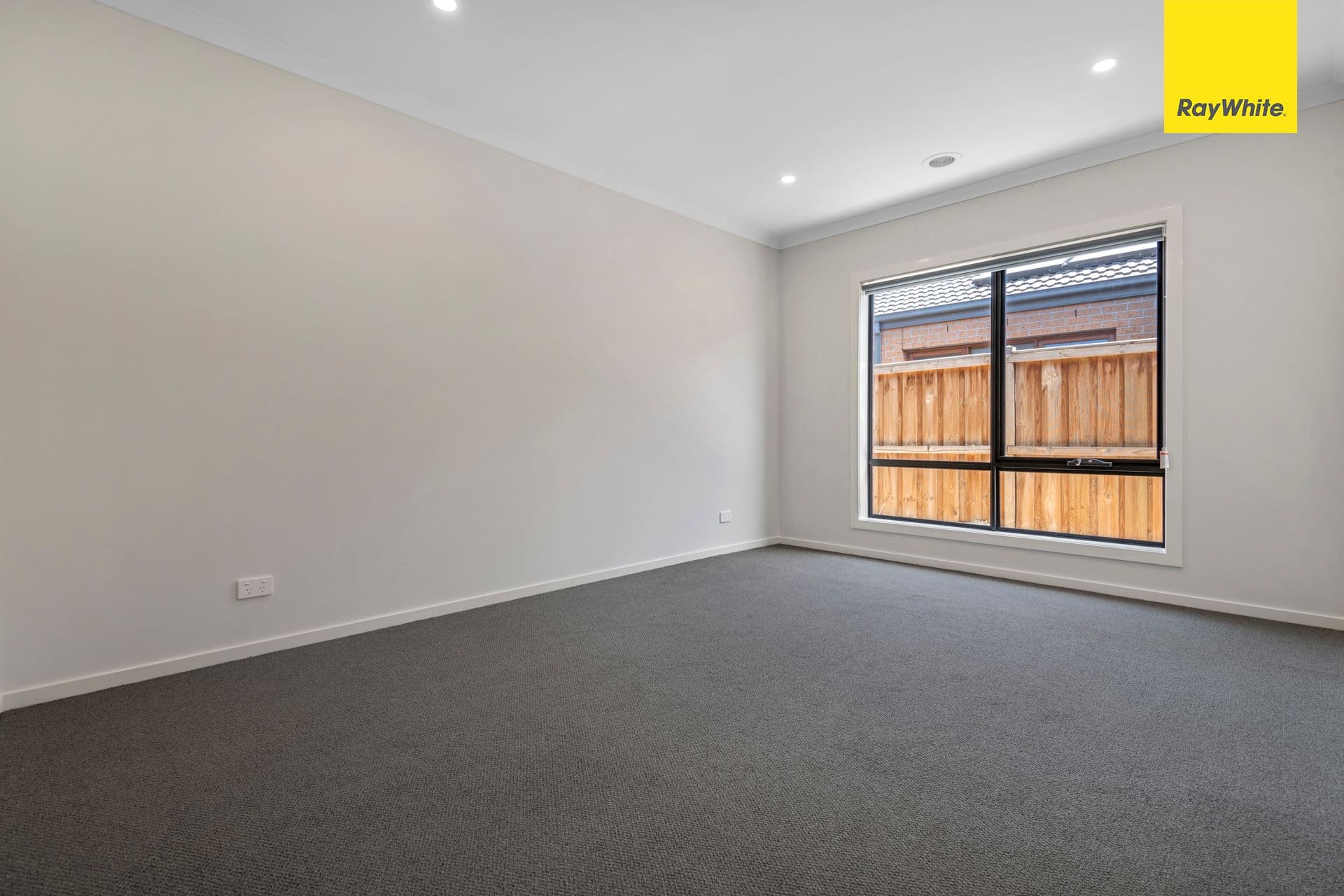 8 Shangrala Road, THORNHILL PARK VIC 3335, Thornhill Park - Thumbnail 5