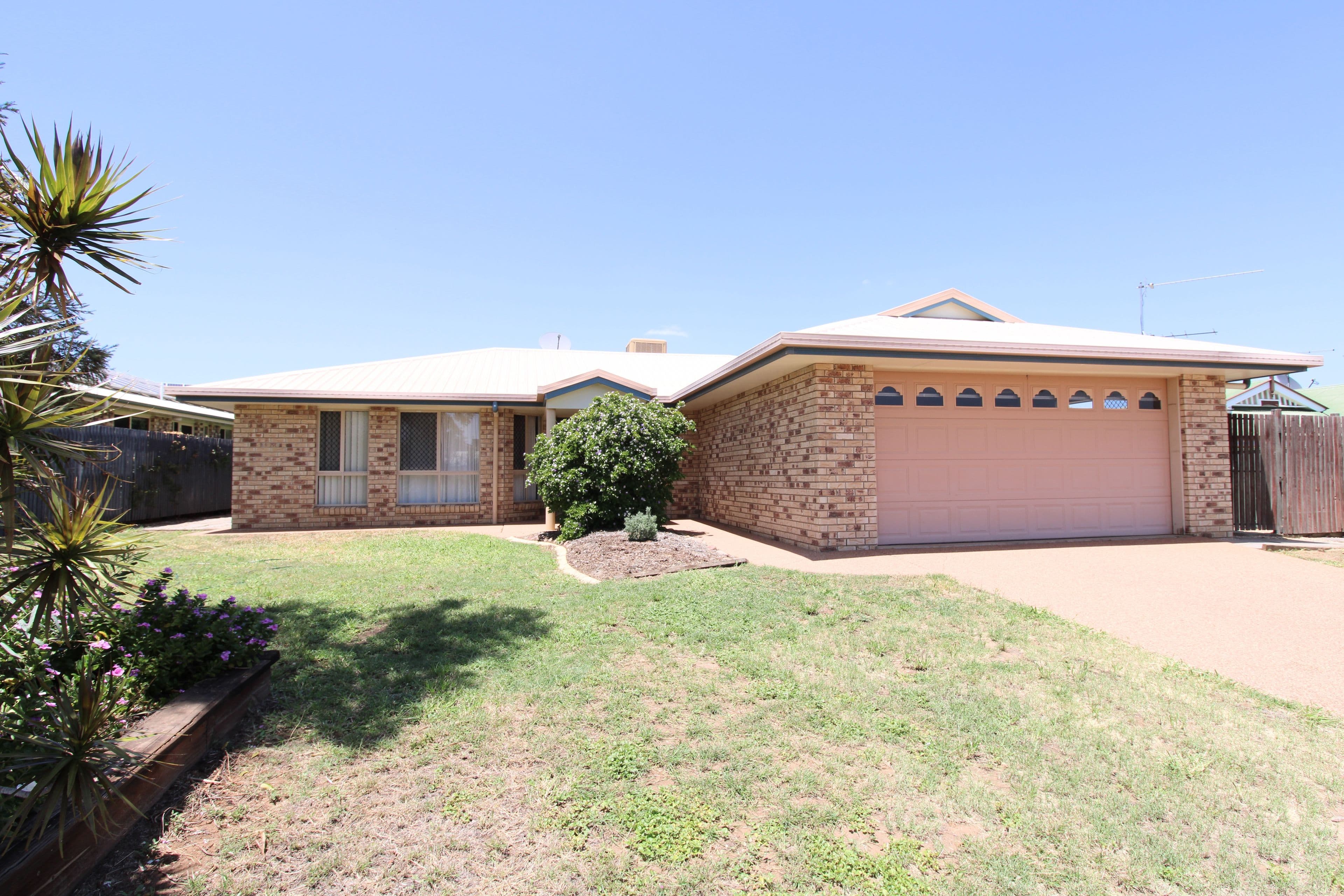13 Whitchurch Road, Emerald QLD 4720, Emerald - Image 1