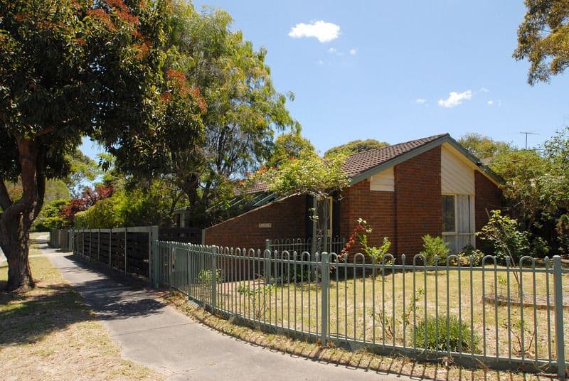 1 Emora Court, FRANKSTON VIC 3199, Frankston - Image 1