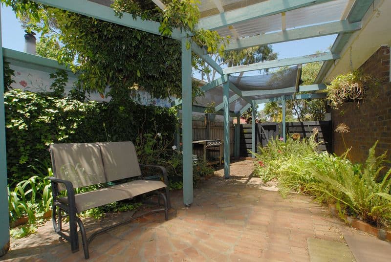 1 Emora Court, FRANKSTON VIC 3199, Frankston - Thumbnail 8