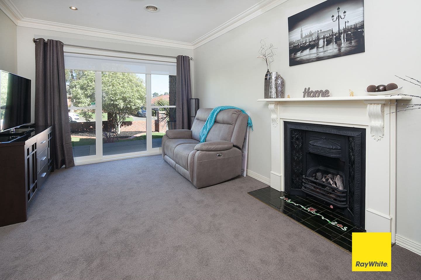 10 Trinity Drive, Langwarrin VIC 3910, Langwarrin - Thumbnail 3