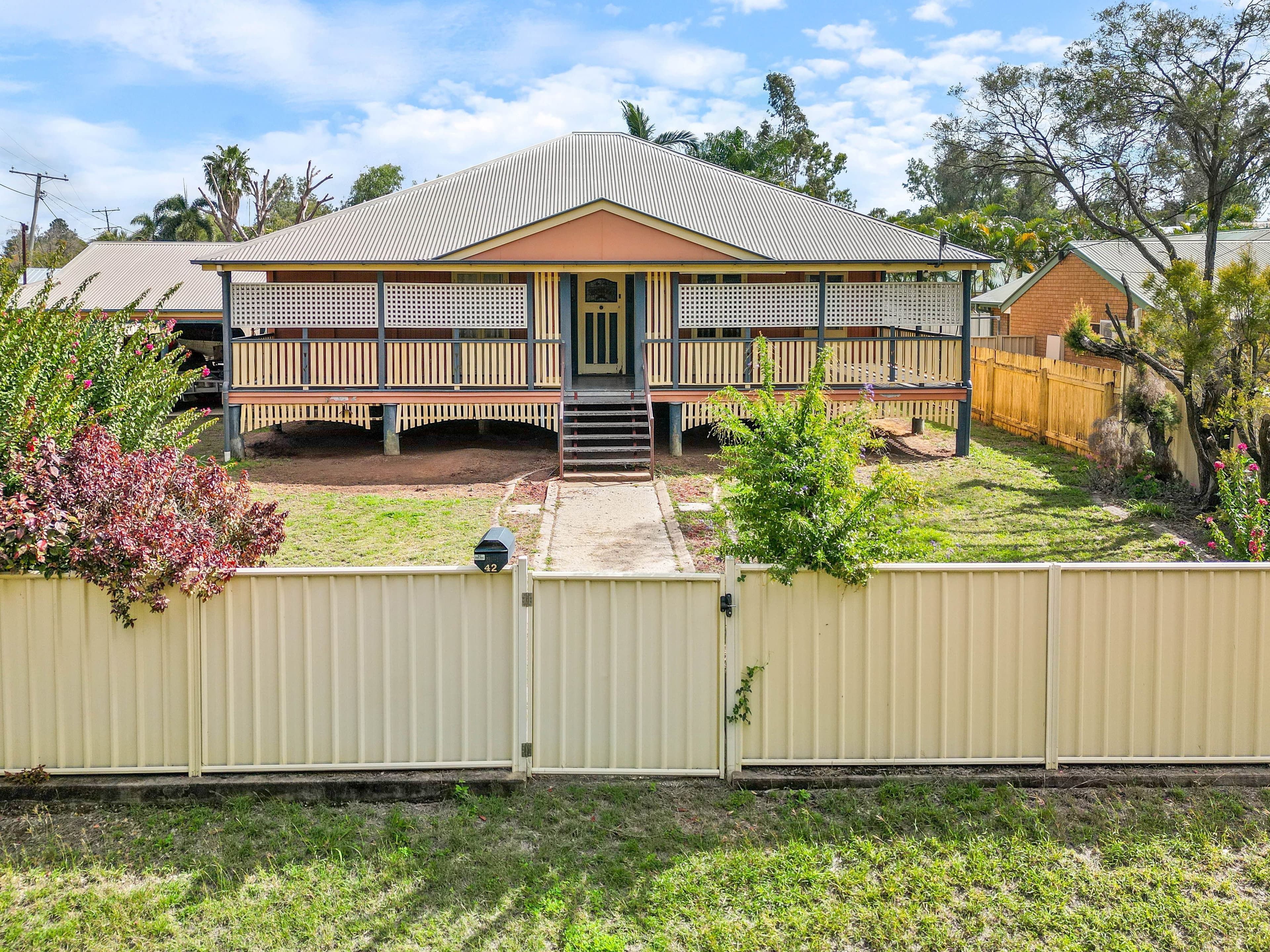42 Riverview Street, Emerald QLD 4720, Emerald - Image 1