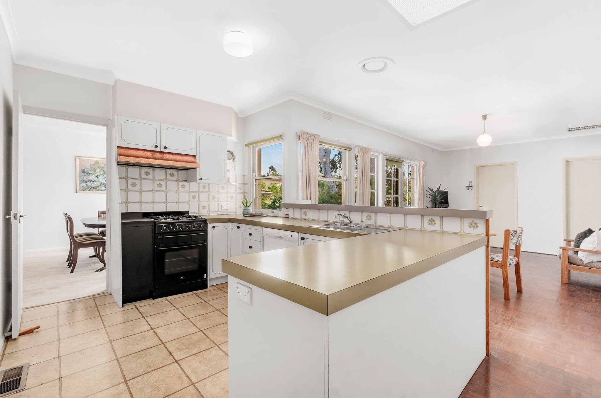 51 Winston Drive, Doncaster VIC 3108, Doncaster - Thumbnail 3