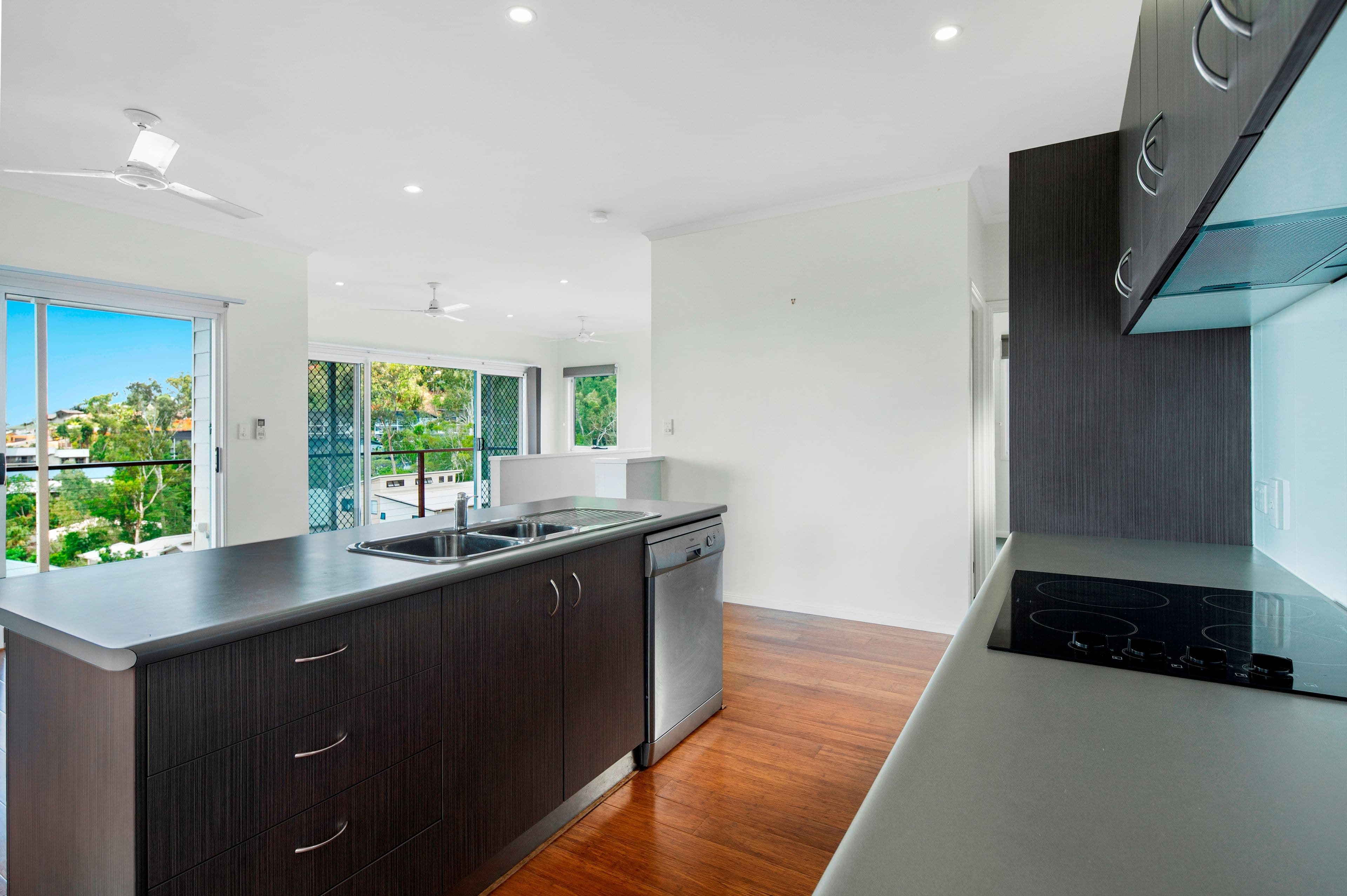 10 Yachtsmans Parade, Cannonvale QLD 4802, Cannonvale - Thumbnail 7