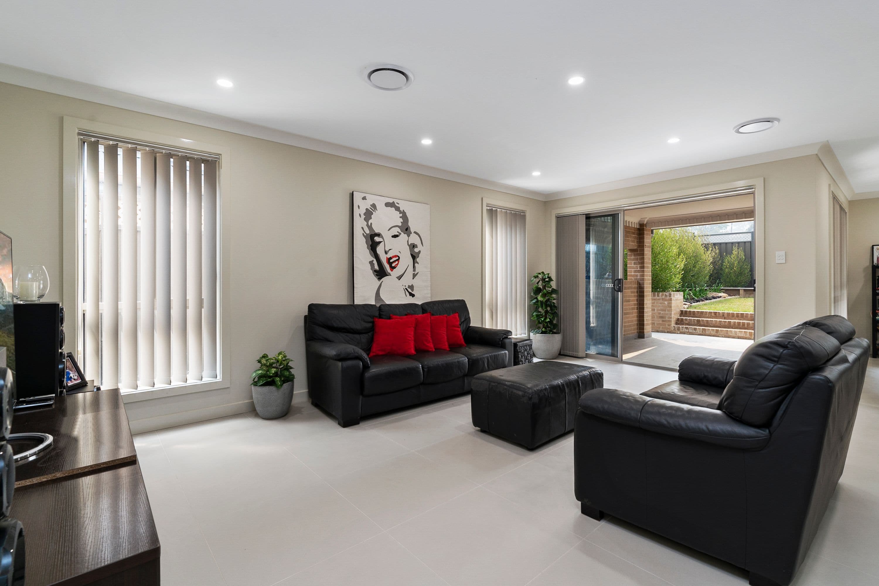 18 Lorikeet Avenue, Ingleburn - Thumbnail 3