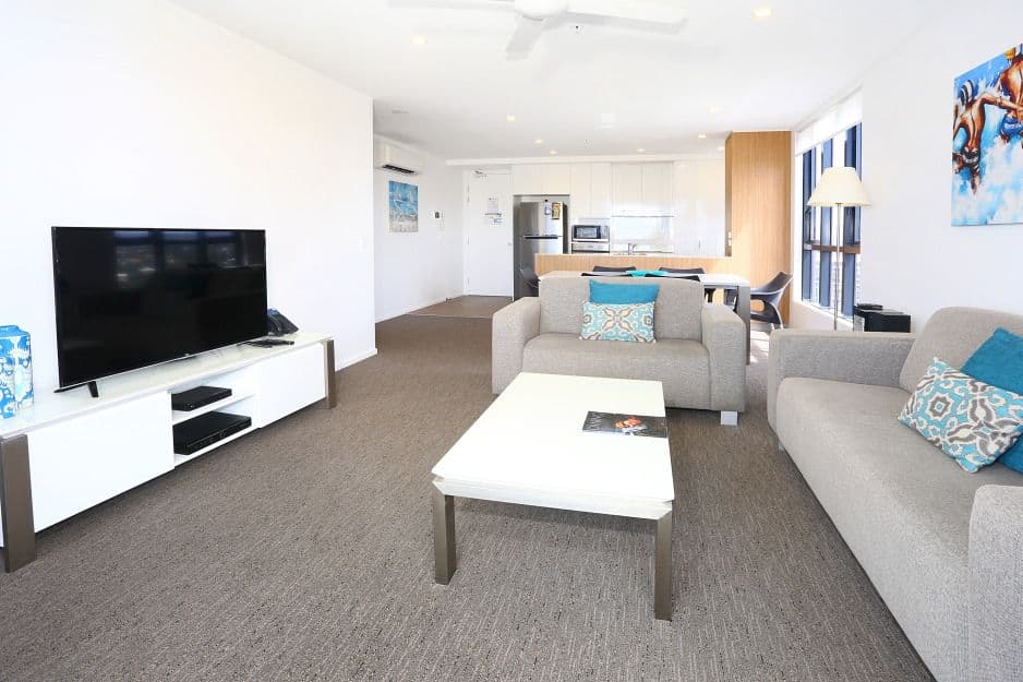 78 'Synergy' 2729-2733 Gold Coast Highway, Broadbeach QLD 4218, Broadbeach - Thumbnail 3