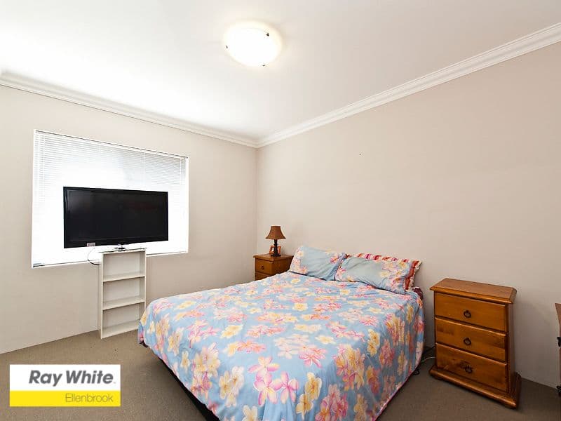 130 Brookmount Drive, ELLENBROOK WA 6069, Ellenbrook - Thumbnail 2
