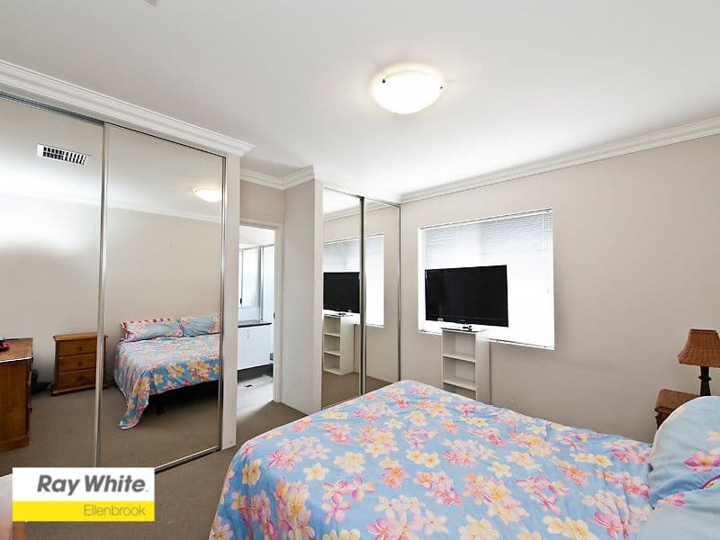 130 Brookmount Drive, ELLENBROOK WA 6069, Ellenbrook - Thumbnail 3