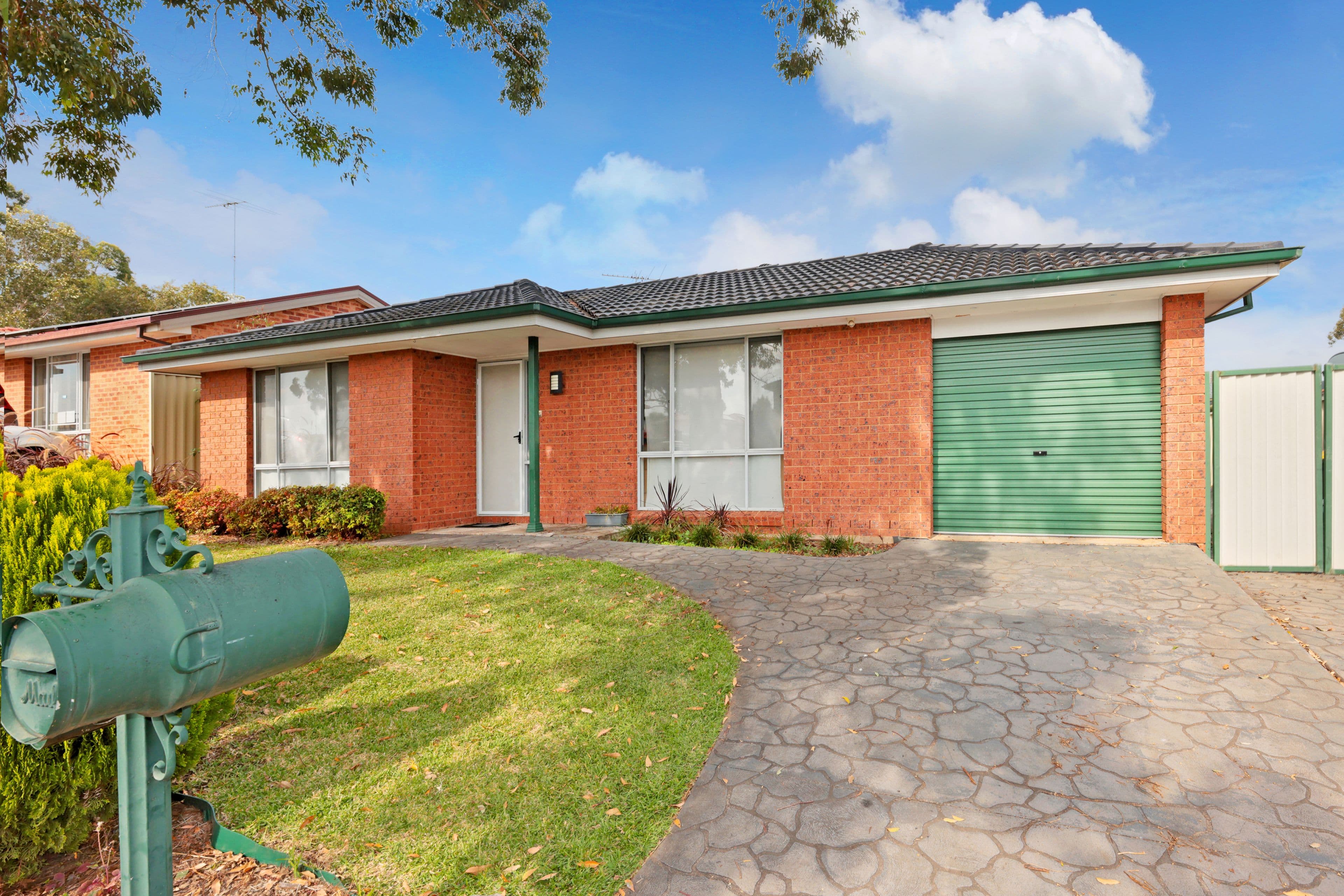 102 The Lakes Drive, Glenmore Park NSW 2745, Glenmore Park - Thumbnail 2