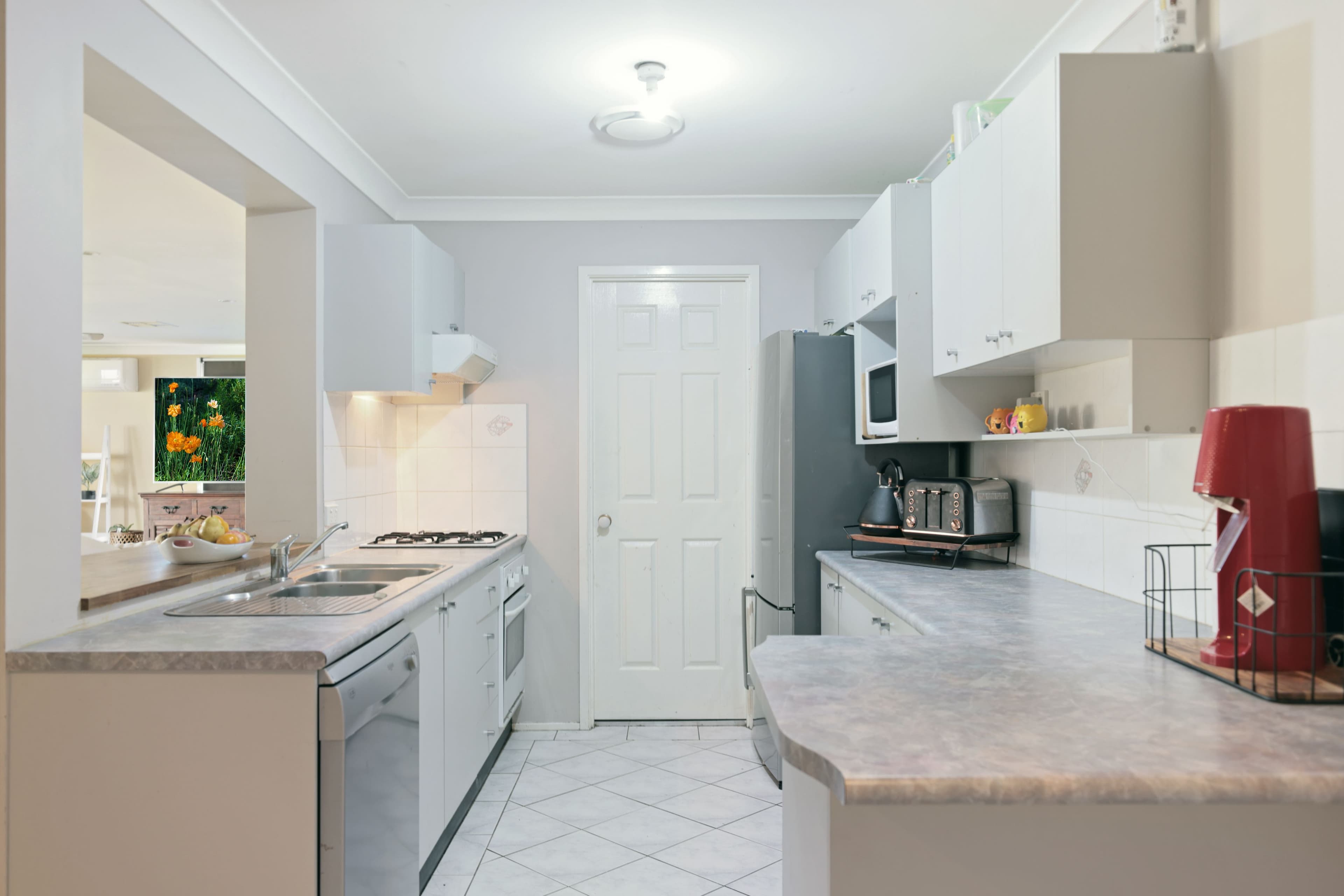 102 The Lakes Drive, Glenmore Park NSW 2745, Glenmore Park - Thumbnail 3