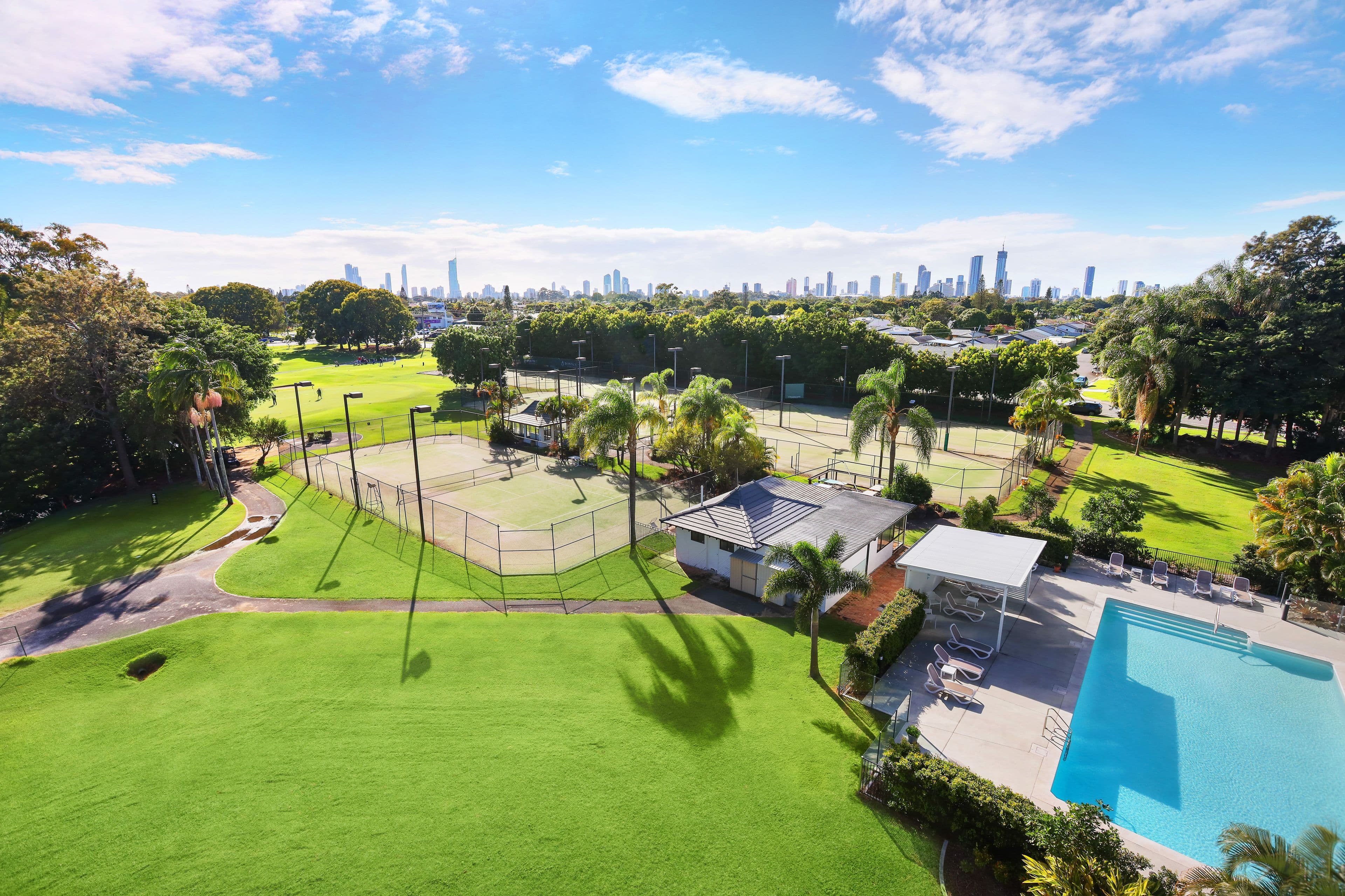 11 Fairway Drive, Clear Island Waters QLD 4226, Clear Island Waters - Thumbnail 8