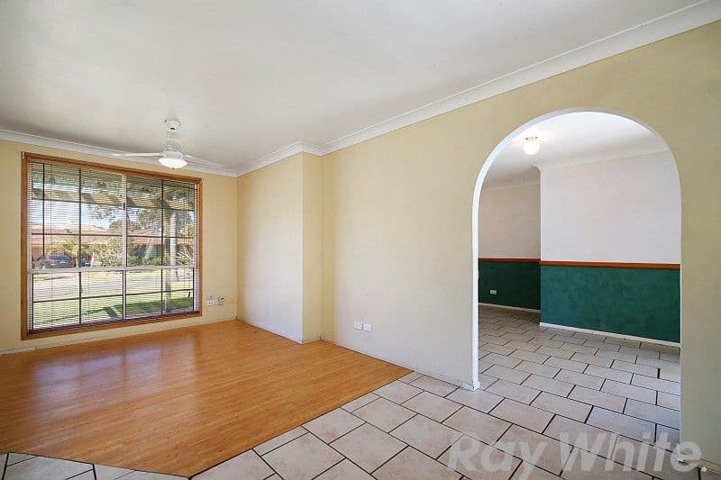 3 Emma Close, Lake Haven - Thumbnail 3