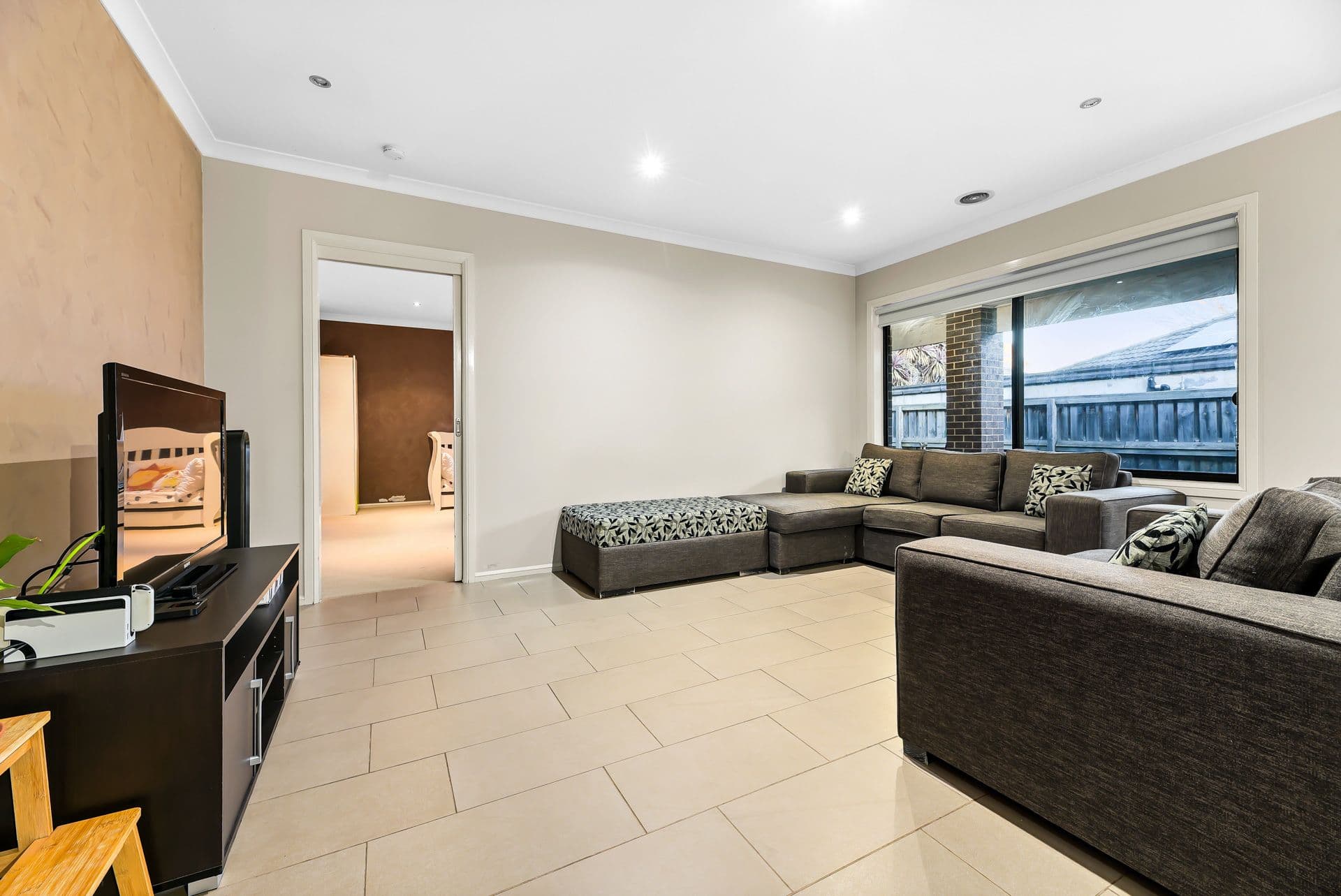 16 Emmett Avenue, Berwick VIC 3806, Berwick - Thumbnail 4