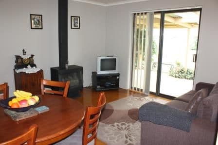 202 Adam Street, COROWA NSW 2646, Corowa - Thumbnail 7