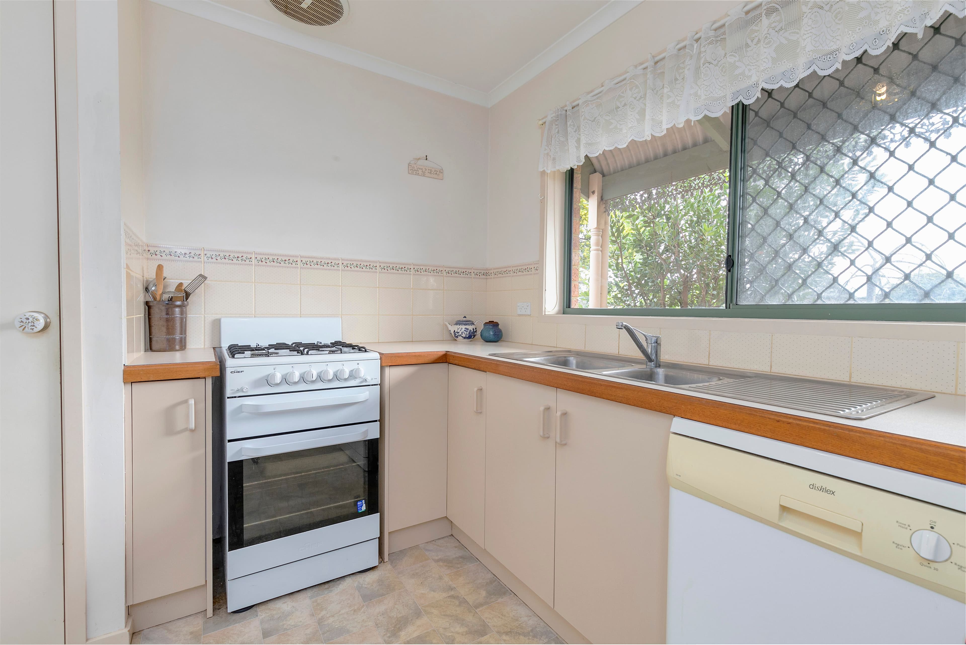77 Woonton Crescent, Rosebud VIC 3939, Rosebud - Thumbnail 5