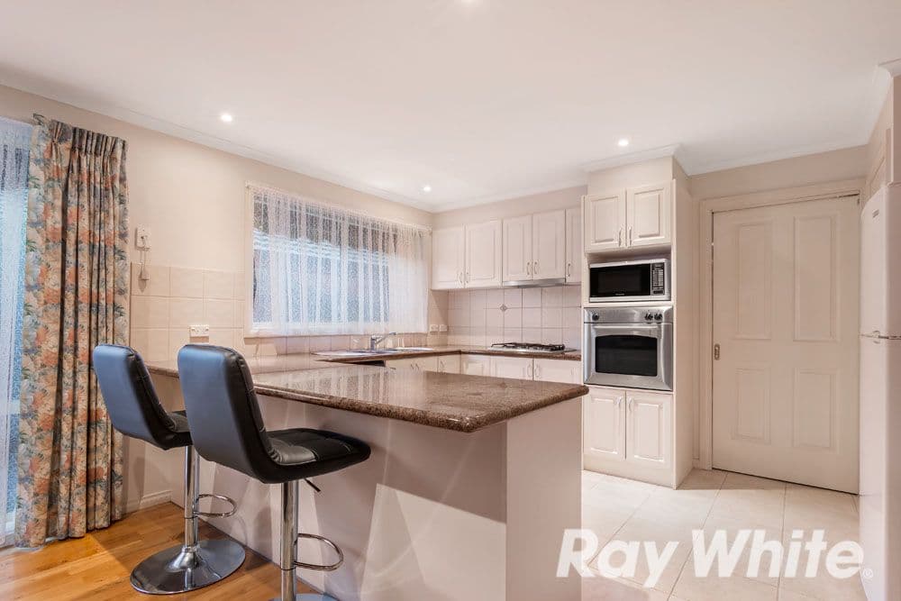 7 Leo Close, Wantirna South VIC 3152, Wantirna South - Thumbnail 3