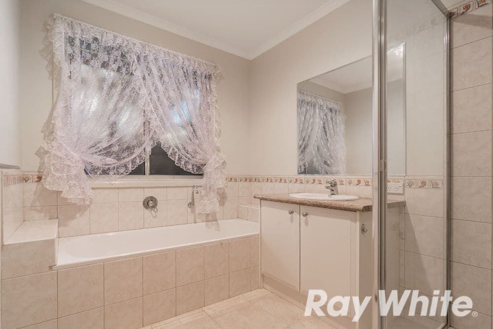 7 Leo Close, Wantirna South VIC 3152, Wantirna South - Thumbnail 5