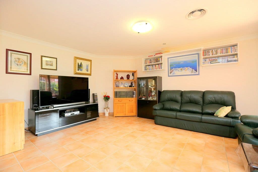 4 Vista Crescent, Chester Hill - Thumbnail 2