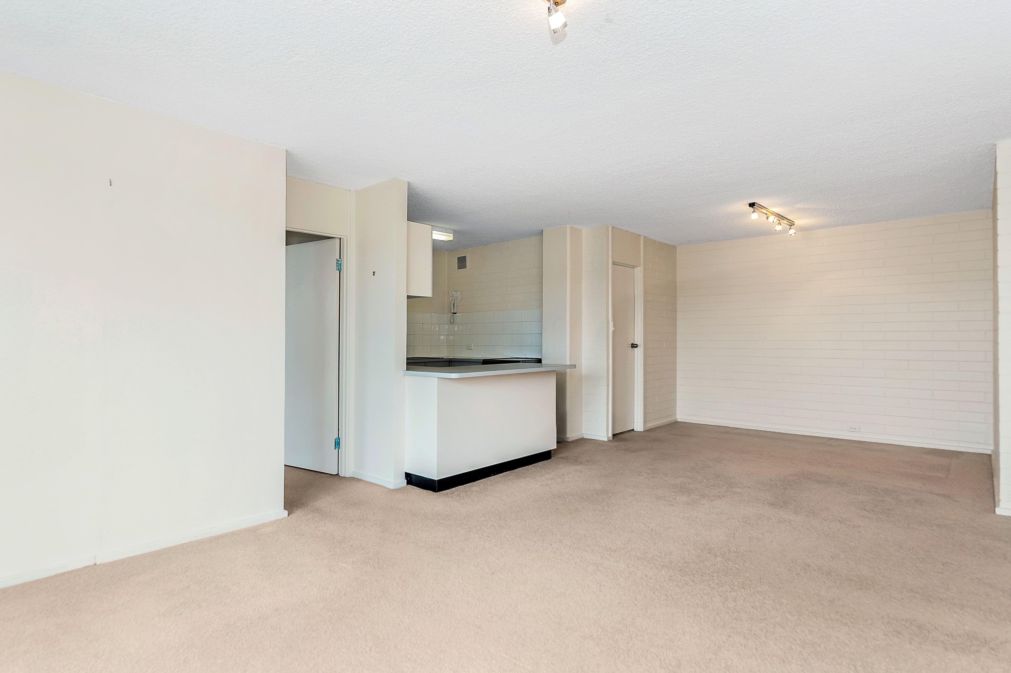 86 Derrima Road, Crestwood NSW 2620, Crestwood - Thumbnail 4