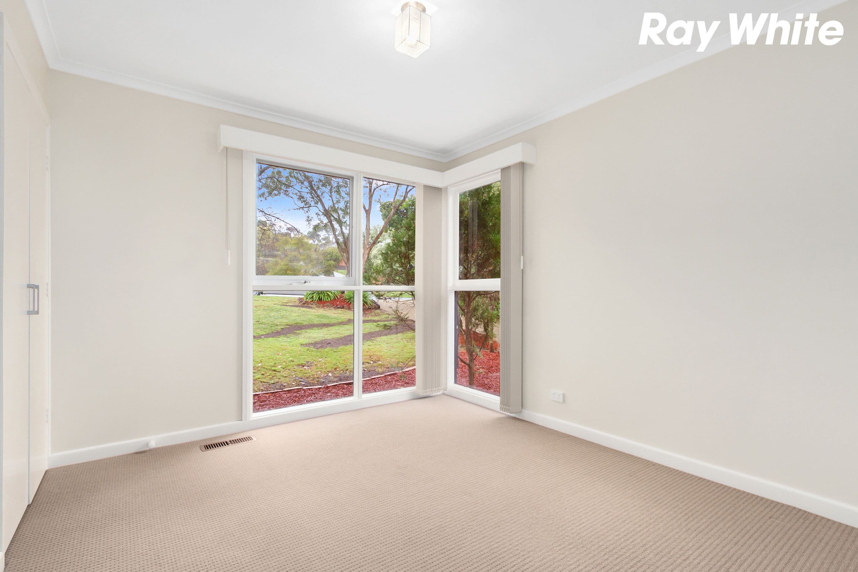 22 Gardenia Street, Pakenham VIC 3810, Pakenham - Thumbnail 7