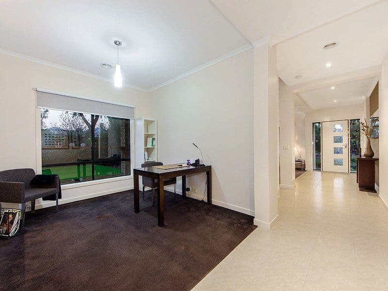 6 Brinkhill Court, Cairnlea VIC 3023, Cairnlea - Thumbnail 2