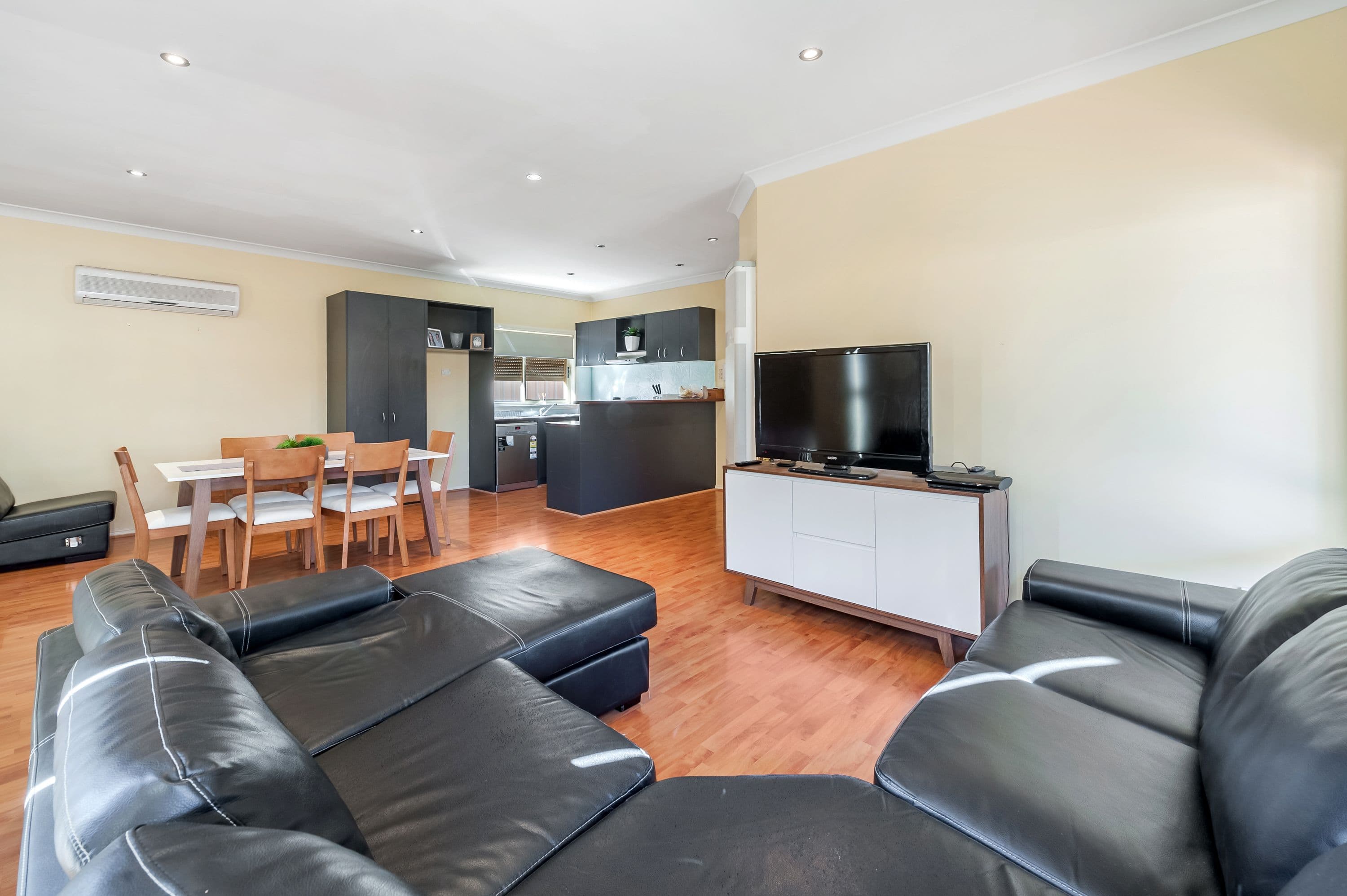 19 Parkin Avenue, Caroline Springs VIC 3023, Caroline Springs - Thumbnail 3