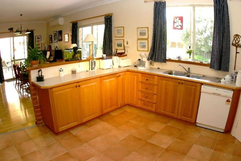 26 Bernley Drive, VIVEASH WA 6056, Viveash - Thumbnail 2