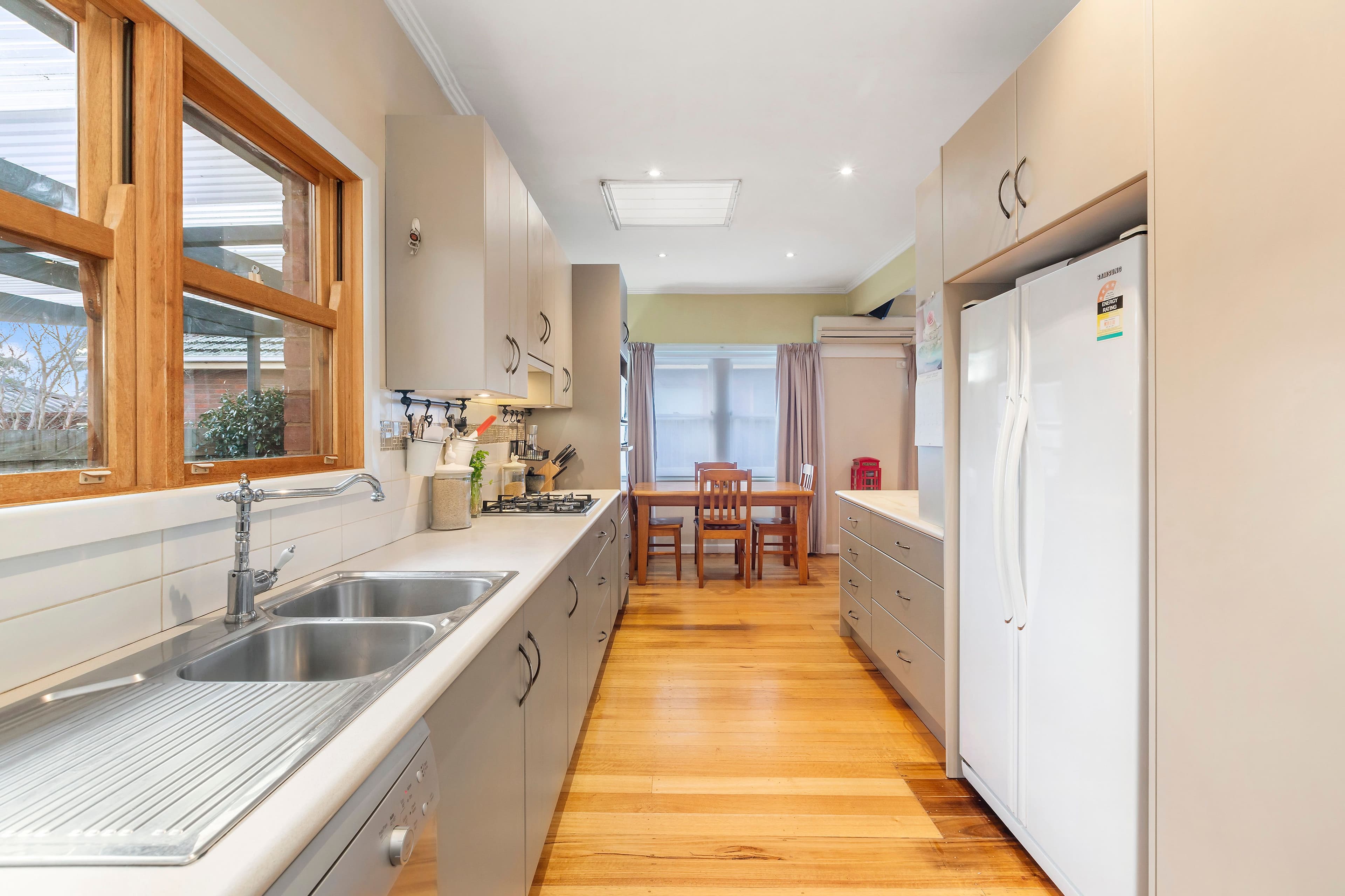 17 Cleek Avenue, Oakleigh South VIC 3167, Oakleigh South - Thumbnail 3