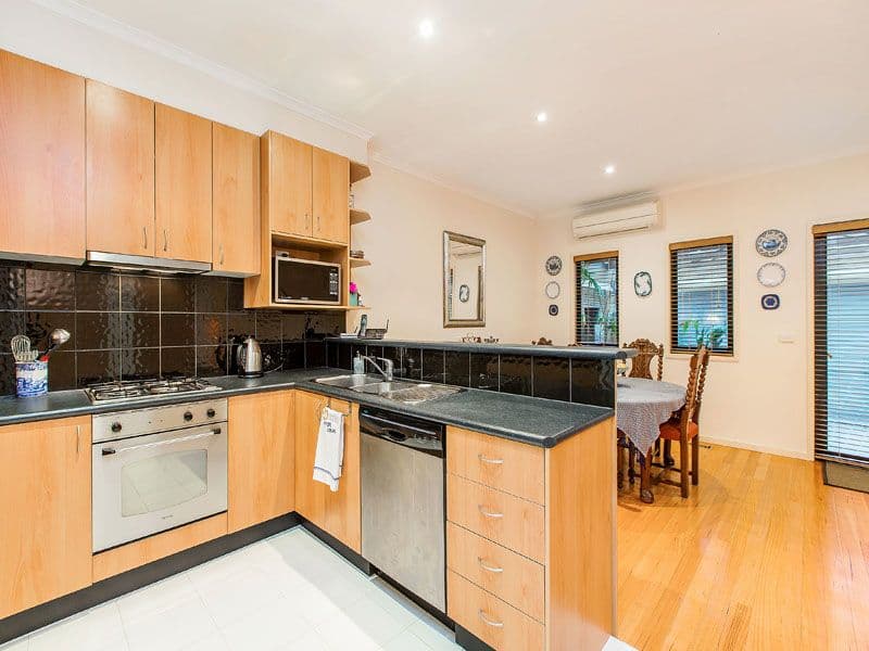 11 Garfield Street, CHELTENHAM VIC 3192, Cheltenham - Thumbnail 4