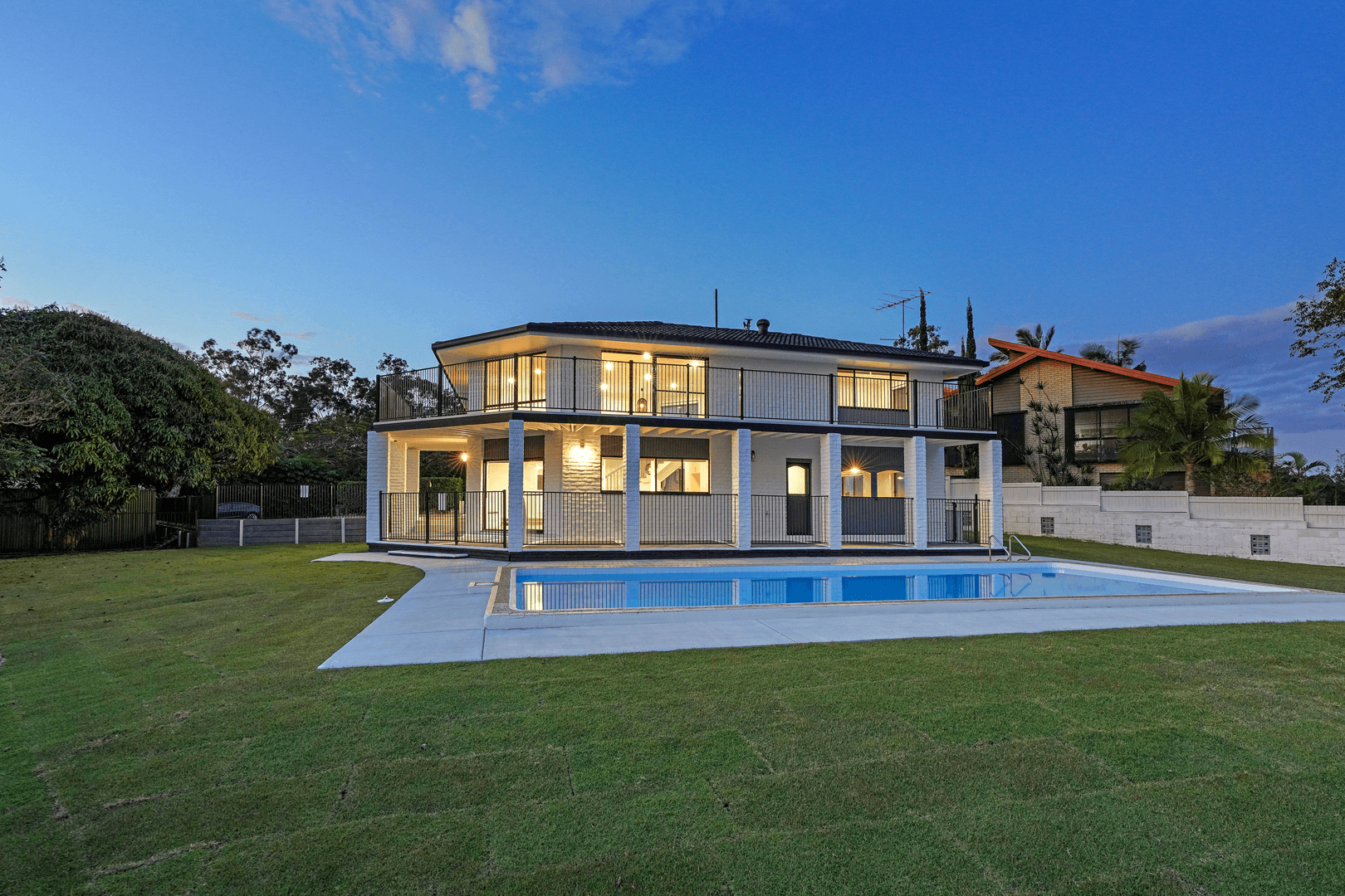 222 Heeb Street, Benowa QLD 4217, Benowa - Thumbnail 2