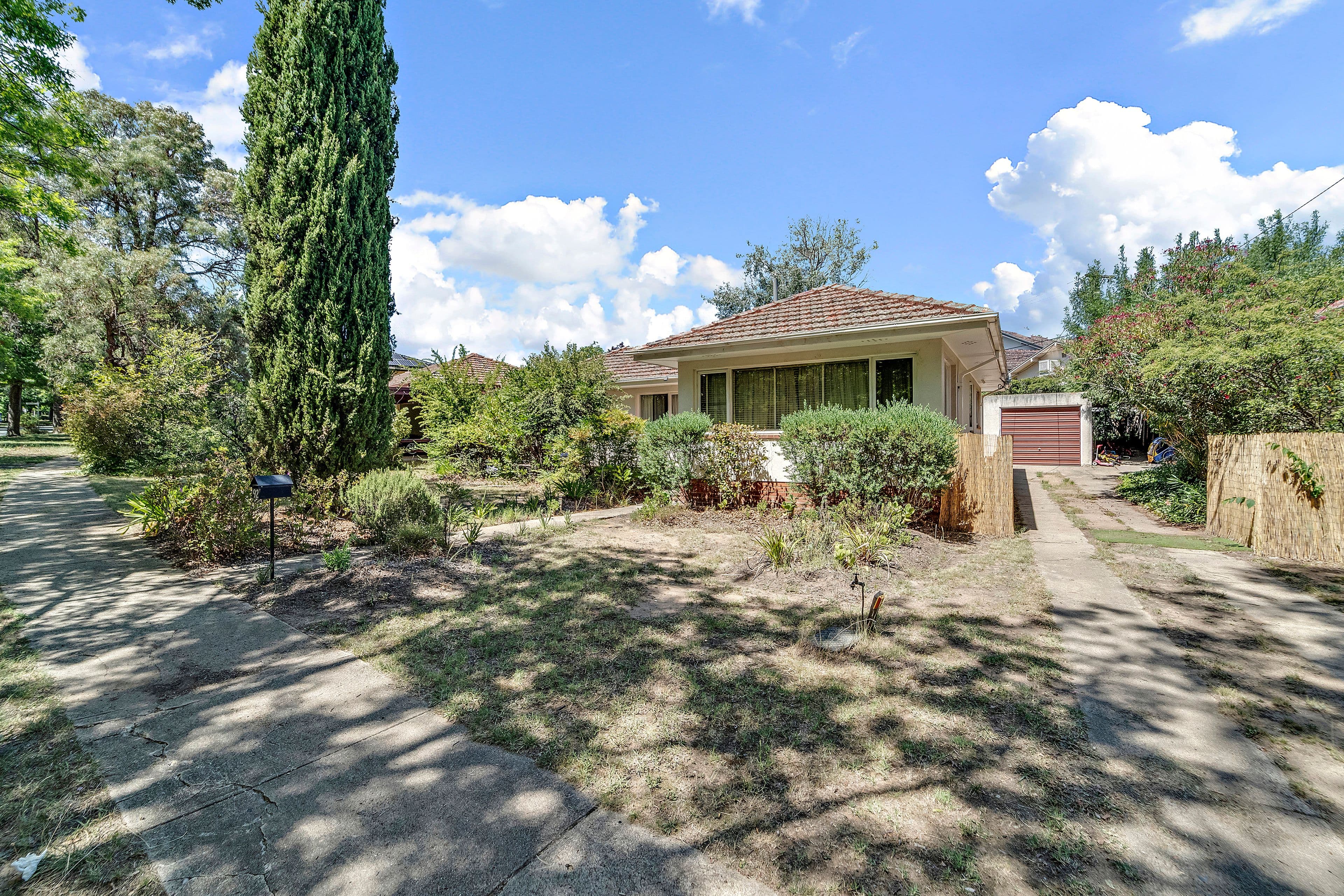 92 Schlich Street, Yarralumla ACT 2600, Yarralumla - Thumbnail 2