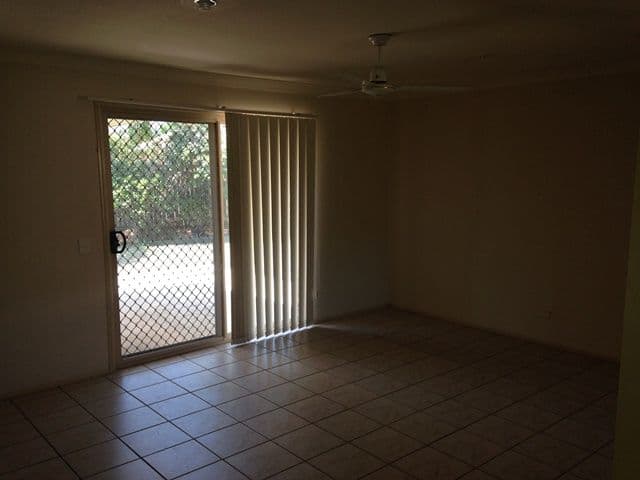 9 Lake Amaroo Court, Logan Reserve QLD 4133, Logan Reserve - Thumbnail 5