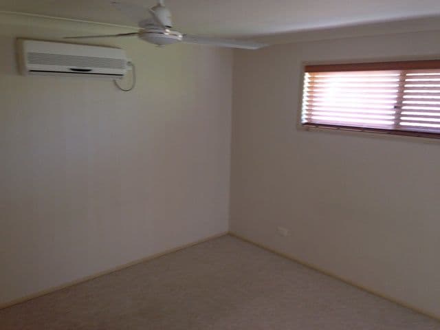 9 Lake Amaroo Court, Logan Reserve QLD 4133, Logan Reserve - Thumbnail 7