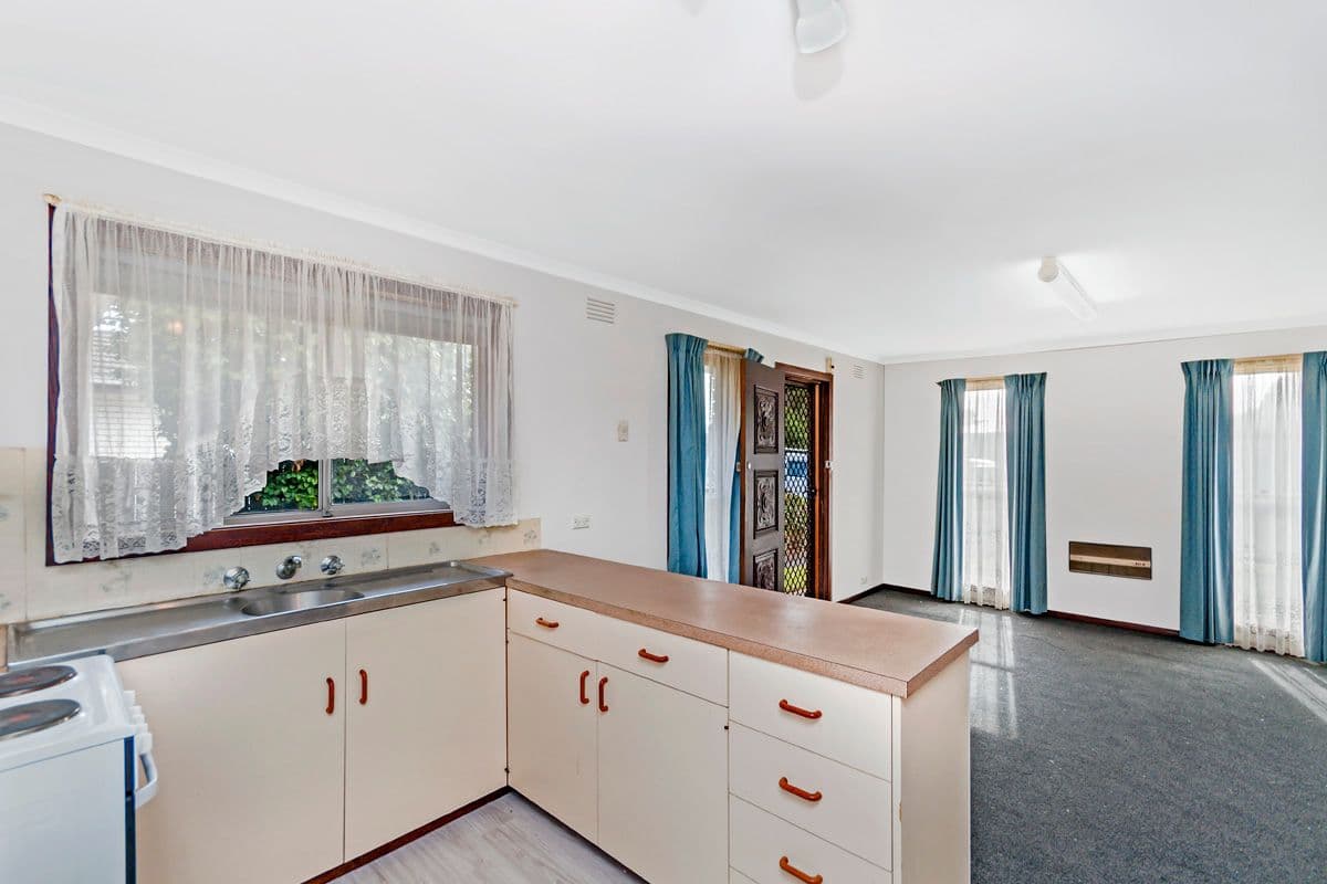 9 Donaldson Drive, Warrnambool VIC 3280, Warrnambool - Thumbnail 4
