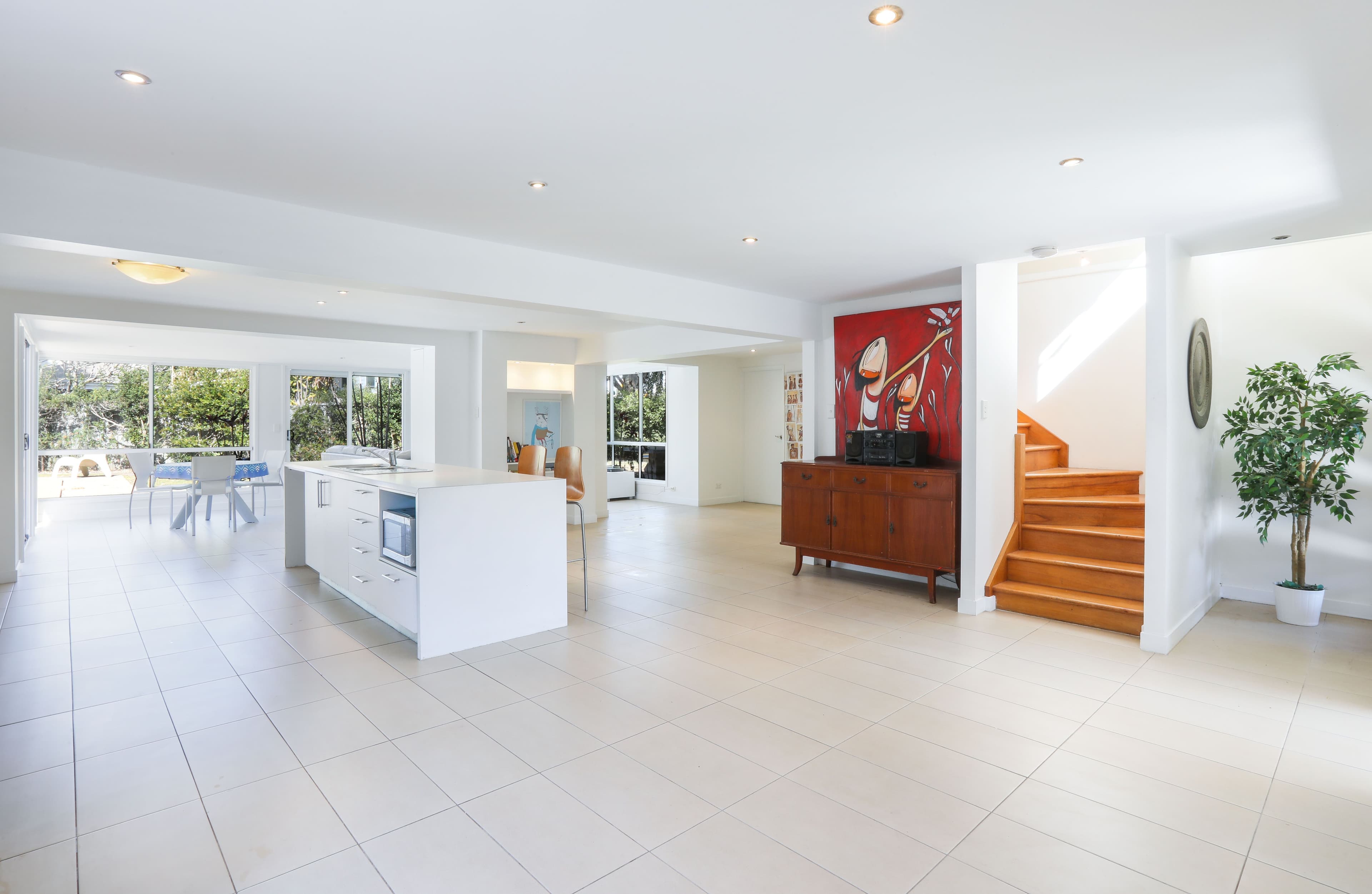 28 Yacht Street, Southport QLD 4215, Southport - Thumbnail 3