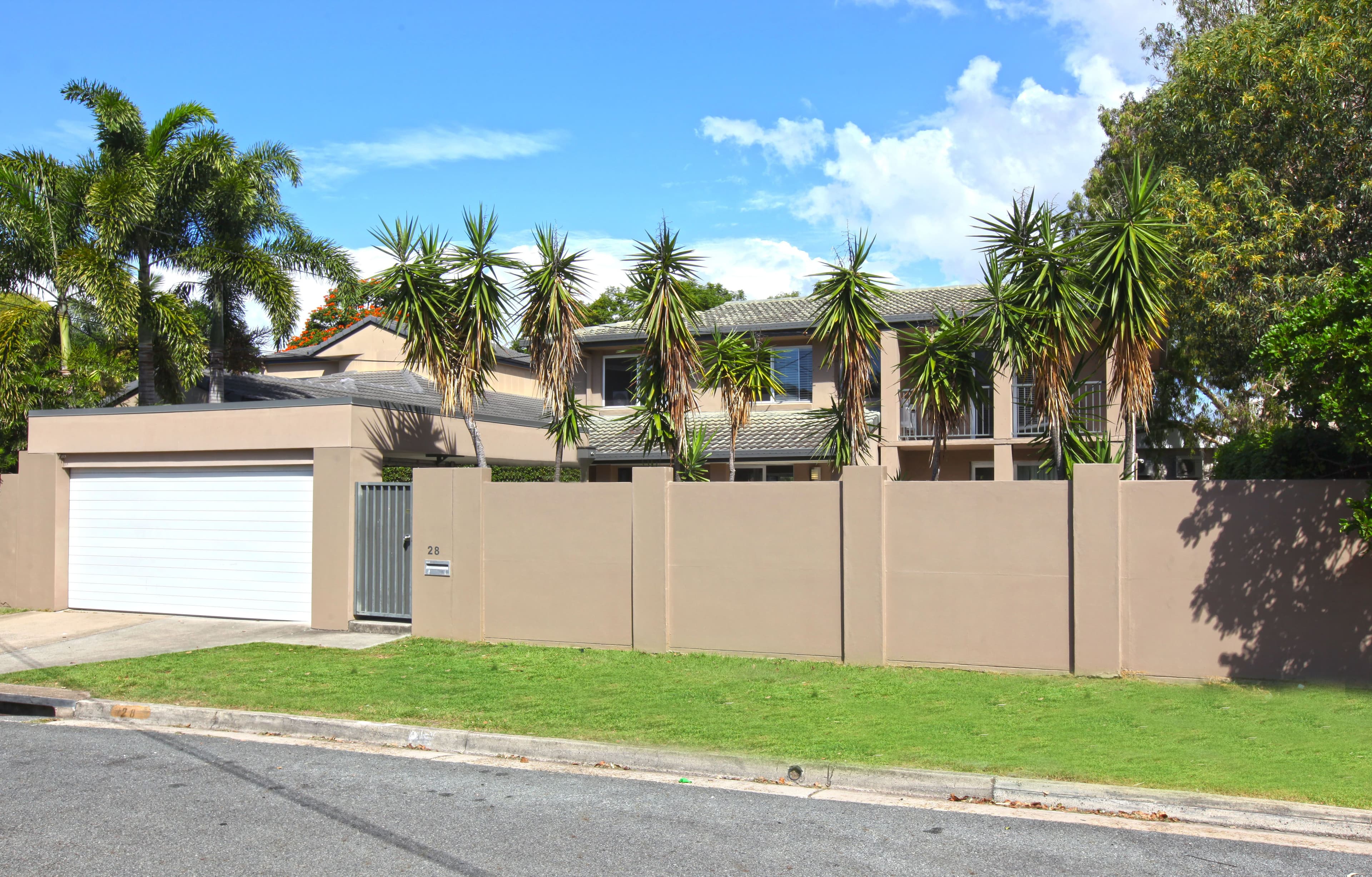 28 Yacht Street, Southport QLD 4215, Southport - Thumbnail 4