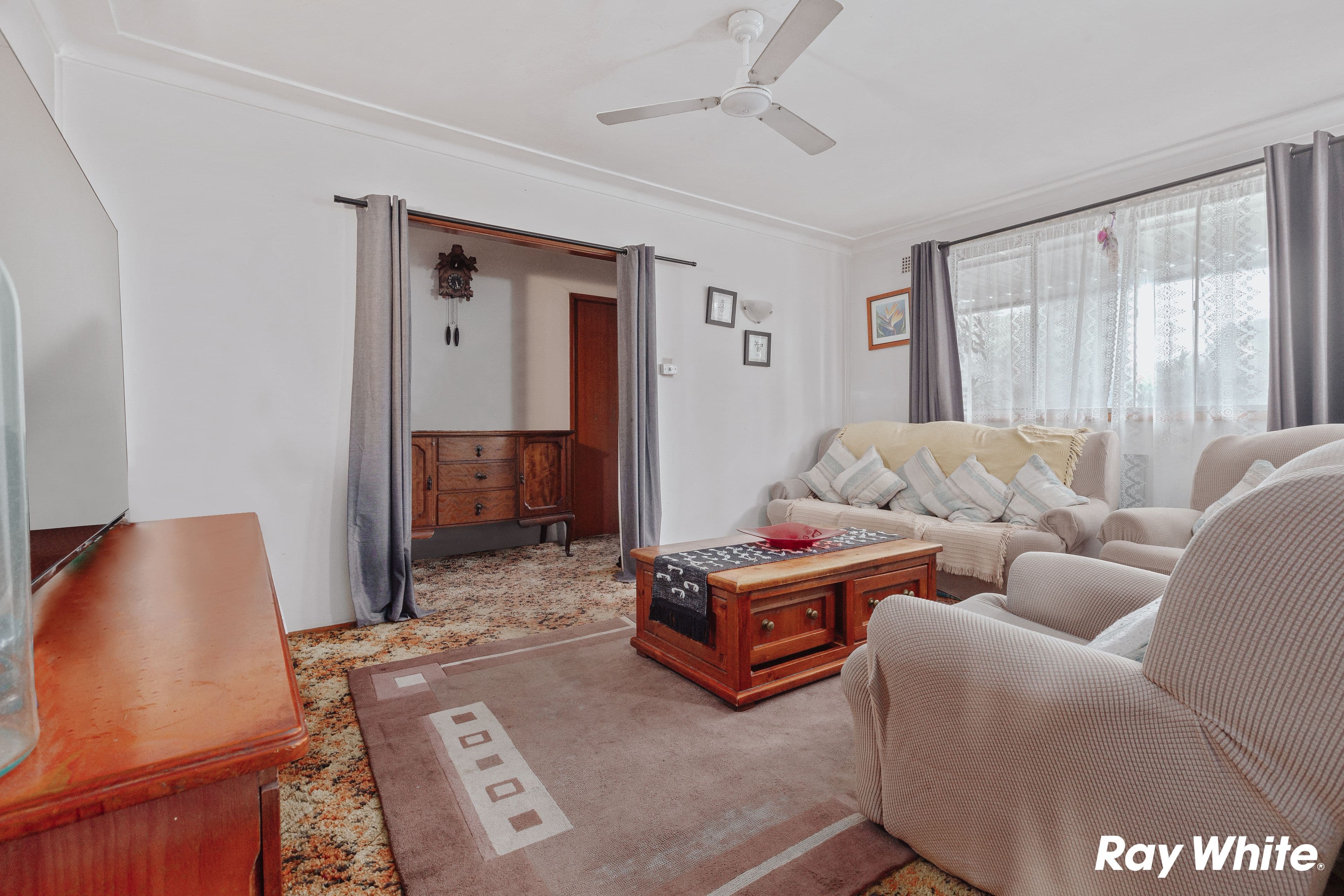 21 Highlands Crescent, Blacktown NSW 2148, Blacktown - Thumbnail 2