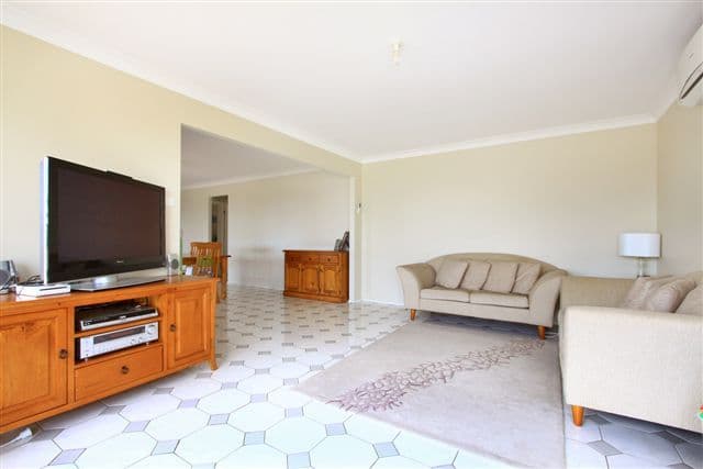 75 Chillawong Circuit, BLACKBUTT NSW 2529, Blackbutt - Thumbnail 6