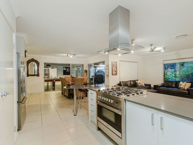 11 Summer Hill Crescent, Maudsland QLD 4210, Maudsland - Thumbnail 3